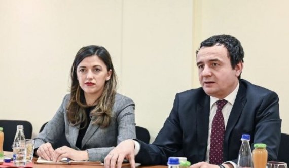 Kurti e Haxhiu paralajmërojnë konferencë të përbashkët për media