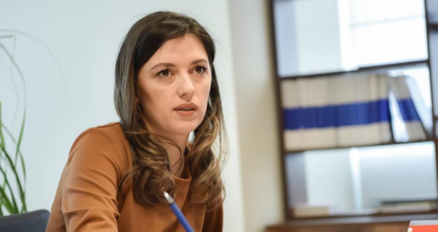 Albulena Haxhiu kërkon dorëheqjen e kryeprokurorit të Prokurorisë Themelore në Prishtinë