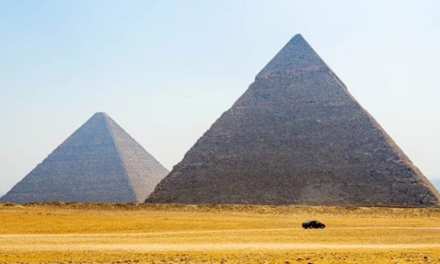 Studimi i fundit zbulon si u ndërtuan piramidat e Egjiptit