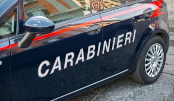 Arrestohet “skifteri” shqiptar në Itali, tenton t’i ikë policisë por kapet “mat” me orë Rolex, bizhuteri dhe para