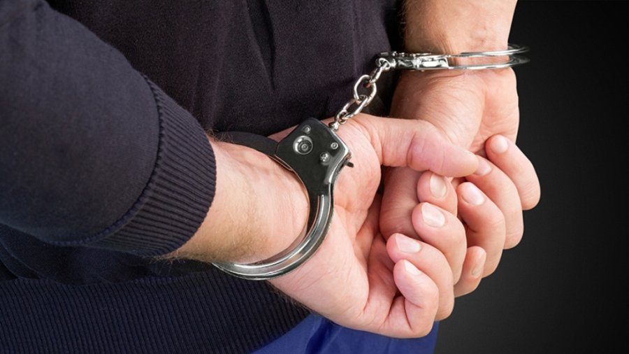 Dyshohet se vodhi “një shumë të konsiderueshme parash”, arrestohet 29-vjeçari në Gjilan
