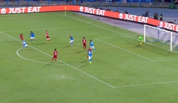 Vazhdon spektakli i golave në ndeshjen Napoli – Liverpool
