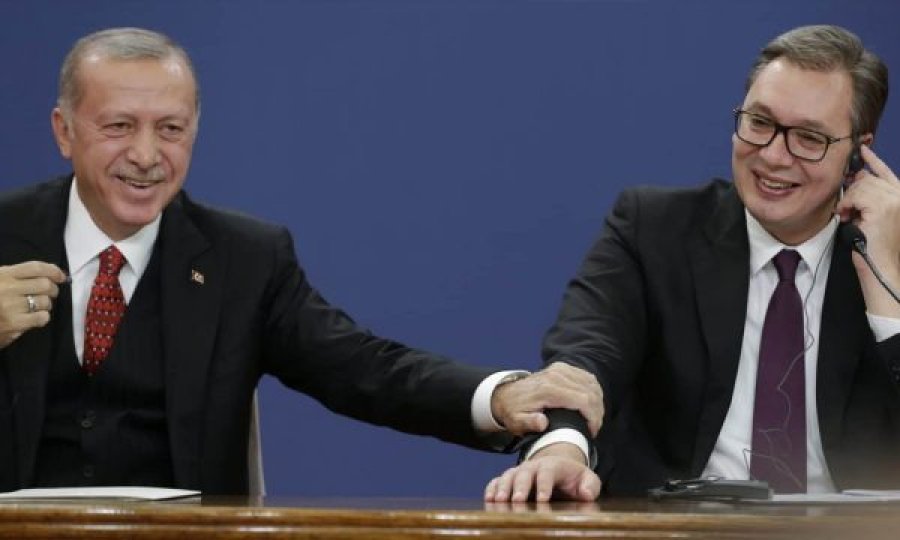 Vuçiq pas takimit me Erdogan: Po presim rend për të blerë “Bayraktar”