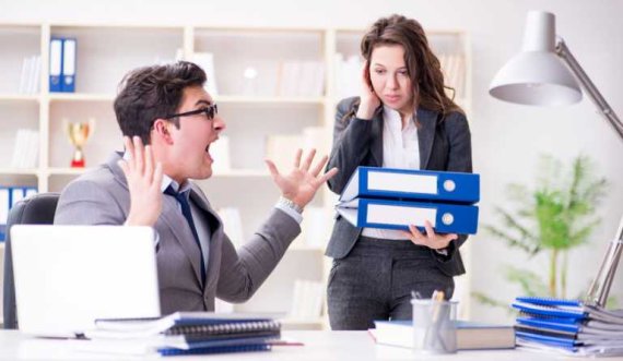 5 shenja se po tregoheni “i keq” në ambientet e punës