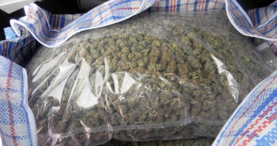 Arrestohen dy persona në Bresalc të Gjilanit, policia iu gjeti 18 kilogramë marihuanë