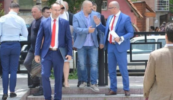 “Lista Serbe” i reagon Sveçlës: As qindra forca tuaja speciale nuk do të kenë sukses në frikësimin e popullit serb