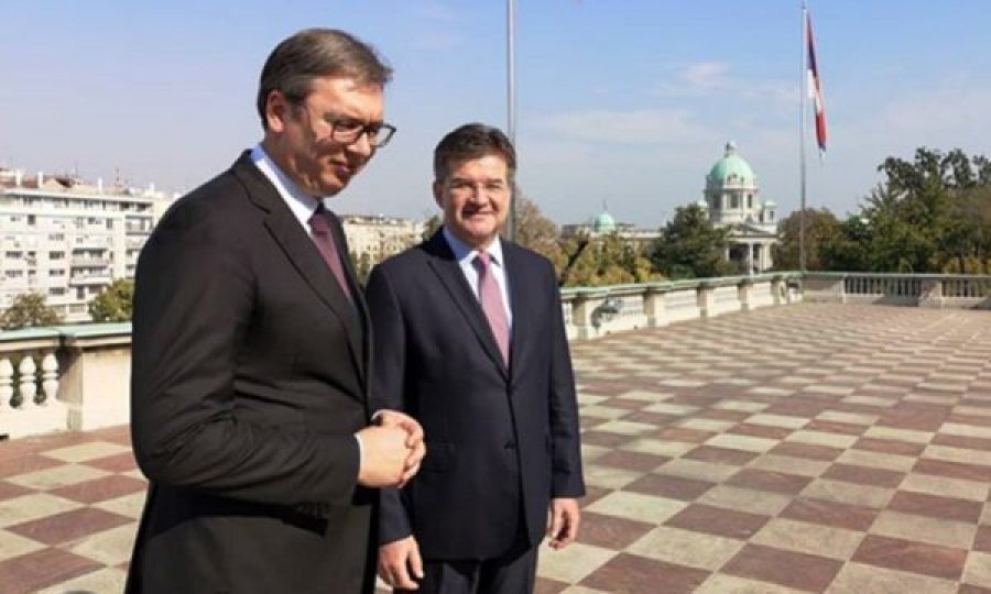 Lajçak dhe dy diplomatët evropianë pasdite udhëtojnë drejt Beogradit për takimin me Vuçiq