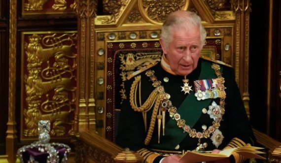 Charles shpallet sot zyrtarisht Mbret, cilat janë tetë kompetencat e tij
