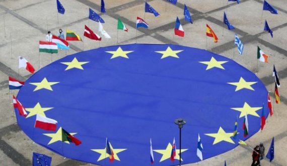 Në KE publikojnë sondazhin e fundit: Shqipëria e do më së shumti anëtarësimin në BE, ku renditet Kosova