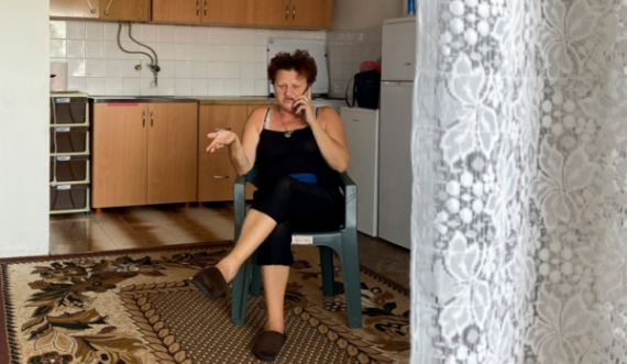 Serbja e kthyer në Gjakovë kërkon që asaj t’i lejohet shfrytëzimi dhe rinovimi i banesës