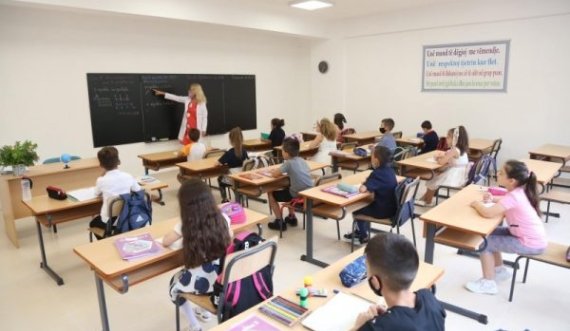 Ulet numri i nxënësve në të gjithë Shqipërinë