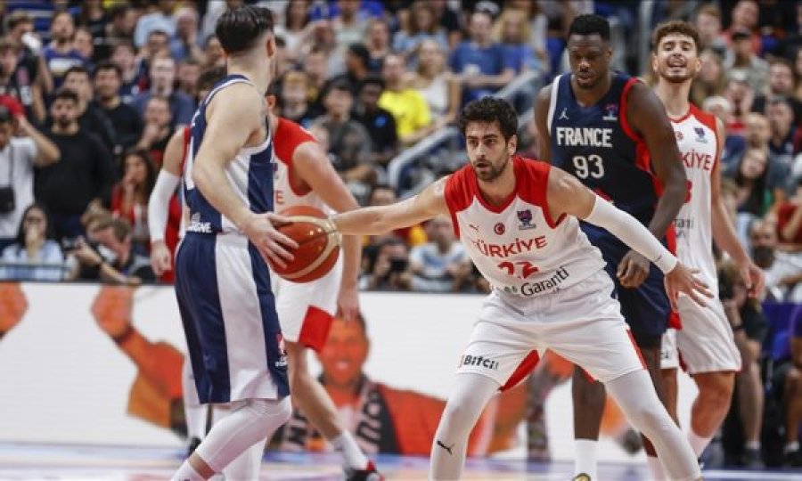 Kompletohen çiftet çerekfinaliste të EuroBasketit
