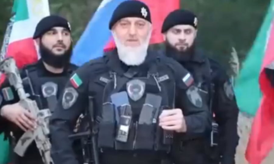 Rusisë i del në ndihmë Kadyrovi, e nis një komandant për “t’u dhënë një mësim” ukrainasve
