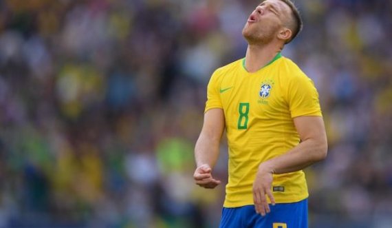 Liverpool mund ta kthejë në janar Arthurin në Juventus