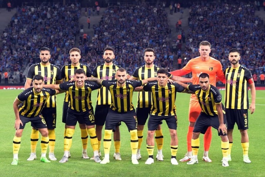 Këta  jan shqiptarët që po e  pushtojnë Superligën e Turqisë në futboll – 17 prej tyre po luajnë në 10 skuadra elitare