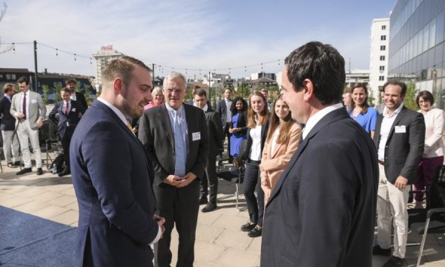 Kryeministri Kurti takoi drejtues dhe pjesëmarrës të konferencës “Liderët e Rinj Evropiano-Amerikan”