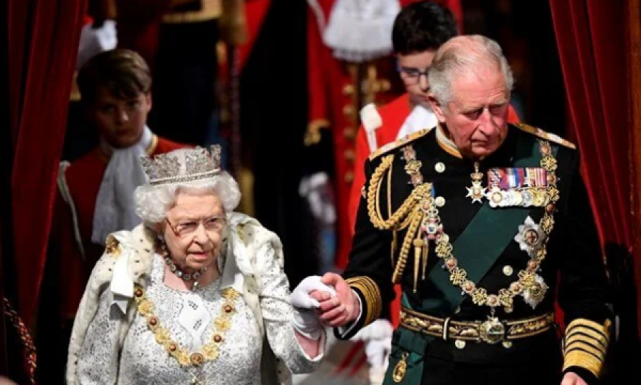 Njeriu që parashikoi saktë vdekjen e Mbretëreshës jep një paralajmërim për Mbretin Charles III