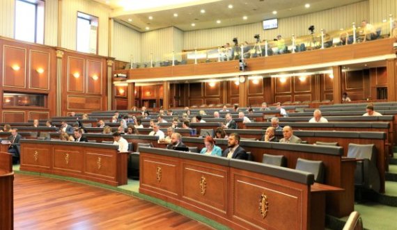 Deputetët kthehen në Kuvend, debat për grevën dhe plot pika tjera në rend dite