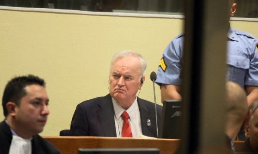 Rusia kërkon nga Tribunali i Hagës që ta lirojë kriminelin e luftës Mlladiq, pas hospitalizimit