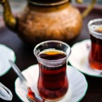 Çaji është një ndër pijet më të shëndetshme por ja mënyra se si e konsumojmë