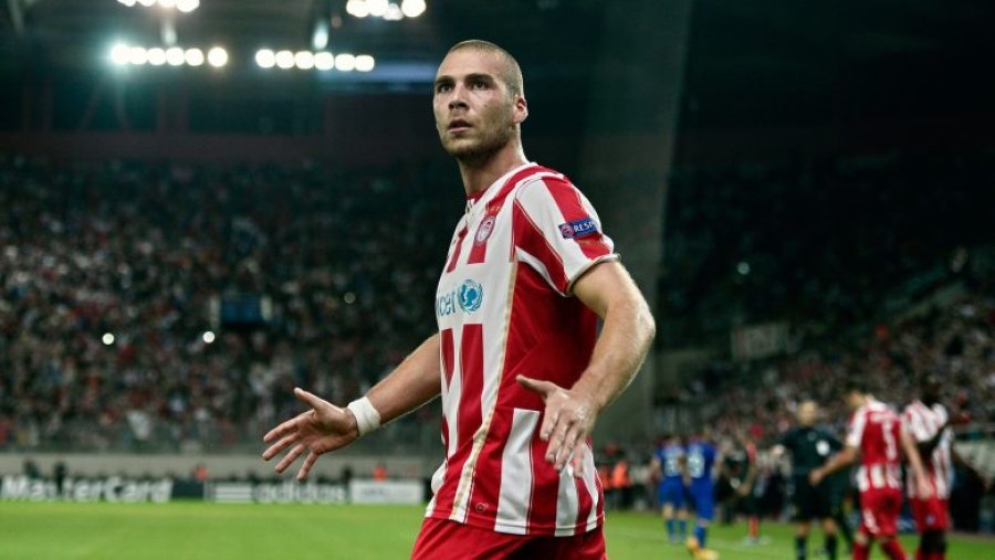 Pajtim Kasami  prezantohet sot te gjiganti grek Olympiacos