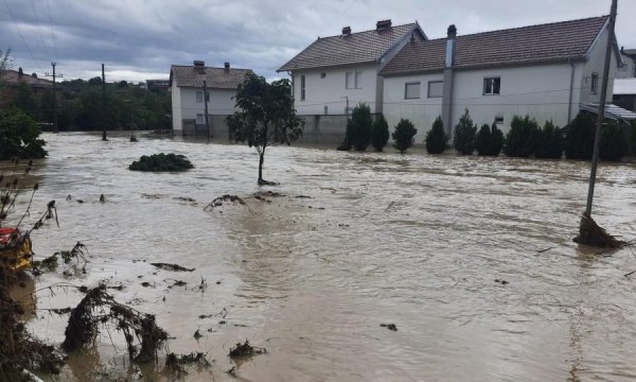 Kryetari i Rahovecit tregon cilat fshatra u vërshuan, ka një kërkesë urgjente për Kurtin