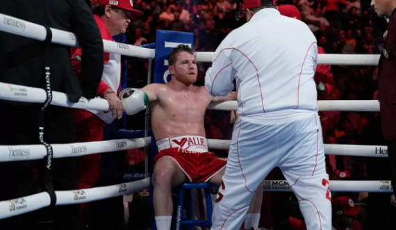 Canelo Alvarez fitoi, por do t’i nënshtrohet një operacioni