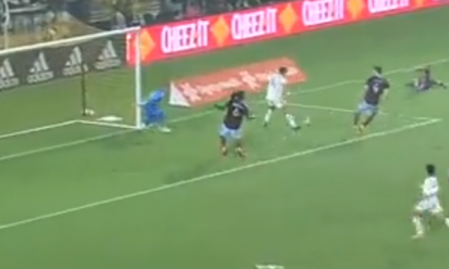 Chicharito vjen me një gol spektakolar për LA Galaxy