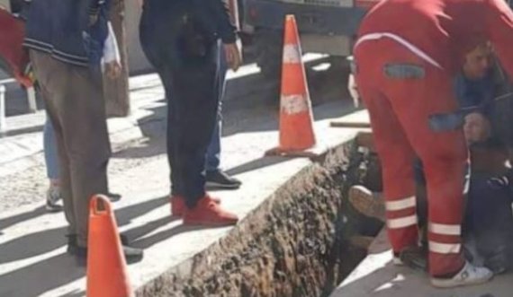 E dhimbshme: I moshuari bie në një kanal në Prizren