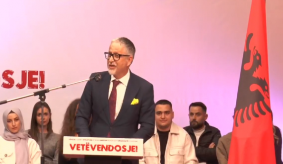 Arben Vitia e hapë tubimin ku Kurti shpalos synimet për mandatin e ri në krye të partisë