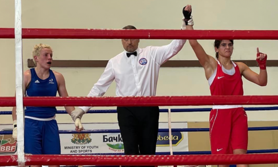 Donjeta Sadiku mposht boksieren franceze dhe kalon në gjysmëfinale