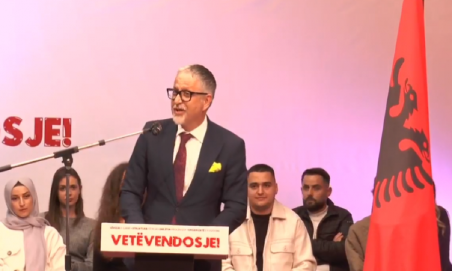 Arben Vitia e hapë tubimin ku Kurti shpalos synimet për mandatin e ri në krye të partisë