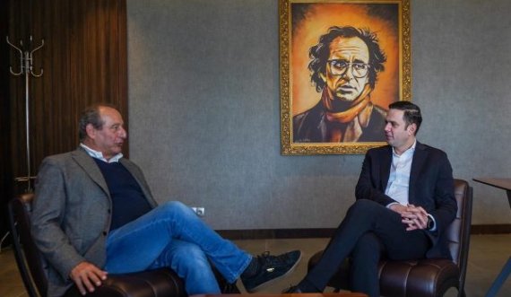 Abdixhiku takon profesorin amerikan Phillips, flasin për dialogun Kosovë-Serbi