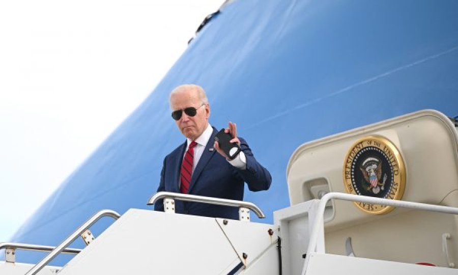 Në Kosovë mezi po e presin iPhone-in e ri, Bideni është i kënaqur me iPhone X