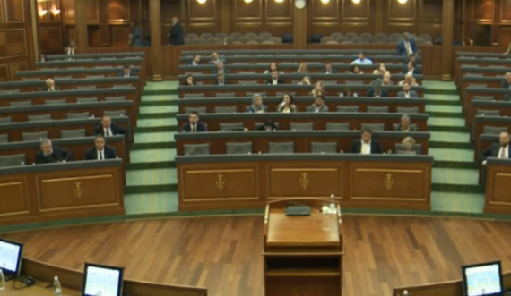 Rezoluta për ndërprerje të grevës, s’ka kuorum për miratim