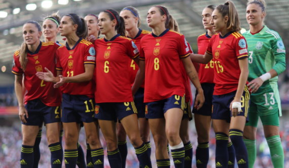 Telashe te Spanja, RFEF konfirmon se 15 lojtare kanë refuzuar të luajnë shkaku i trajnerit