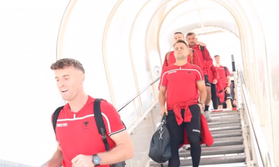 Kombëtarja e Shqipërisë mbërrin në Tel Aviv