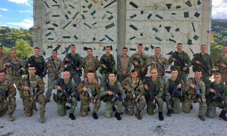 Forca e Kosovës dhe e Shqipërisë kryejnë bashkë stërvitjen marshuese më të vështirë në botë, Rama publikon pamjet