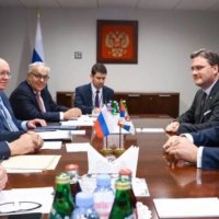 Reagojnë SHBA e BE: Presim sqarime nga Serbia për marrëveshjen me Rusinë