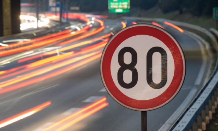 Në cilin vend evropian nuk mund ta ngasësh makinën me më shumë se 80 km/h?