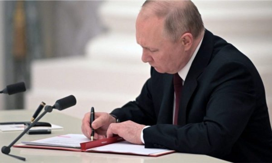 Putin shpall ligjin e luftës