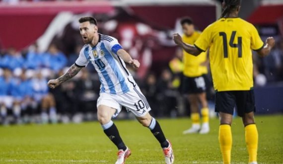 Messi dhuroi spektakël në fitoren e Argjentinës, hyri në lojë në pjesën e dytë dhe i shënoi dy gola të bukur