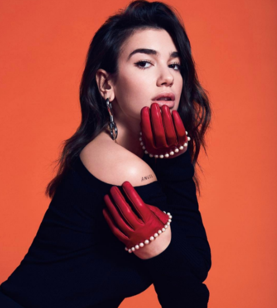 Dua Lipa 'kapet mat'