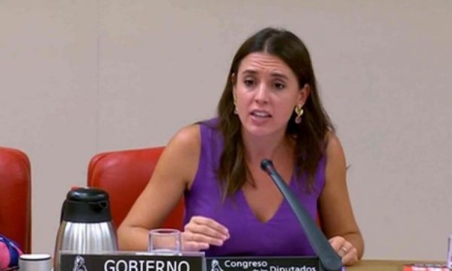 Ministrja spanjolle befason me deklaratën: Fëmijët kanë të drejtë për marrëdhënie sek*uale me kë të duan