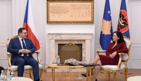 Presidentja Osmani me ministrin Lipavský: Është vendimtare që vizat të hiqen gjatë Presidencës çeke