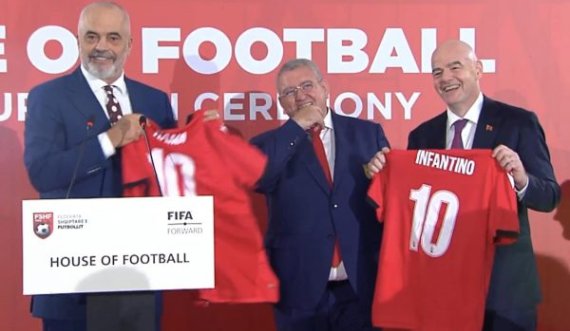 Presidenti i FIFA-s, Gianni Infantino tregon një histori interesante që i kishte ndodhur para 20 viteve në Shqipëri