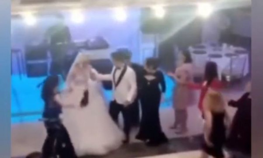“Dasma shkon për dreq”, përplasje fizike mes familjarëve të nuses e dhëndrit