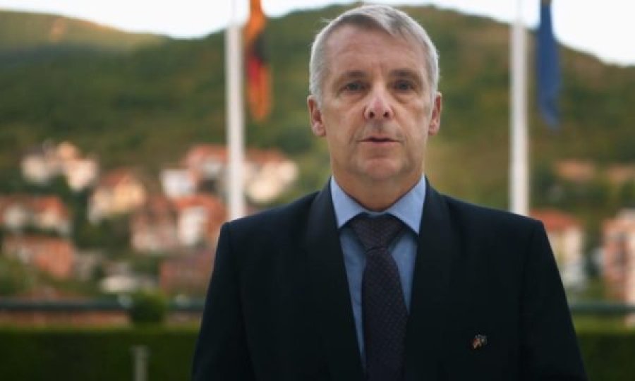 Ambasadori gjerman sqaron kur mund të nisë udhëtimi pa viza, nëse BE vendos t’i heq ato