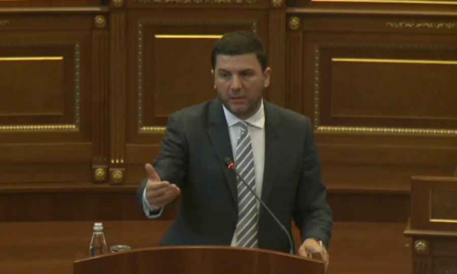 Krasniqi – Nagavcit: Ti nuk e meriton me qenë ministre, jep dorëheqje