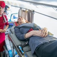 Gruaja më e gjatë në botë udhëton për herë të parë me aeroplan
